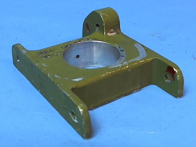 62421-00 Piper - FITTING - Flap torque tube left